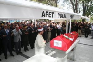 Eski MİT M&uuml;steşarı Burhanettin Bigalı son yolculuğuna uğurlandı