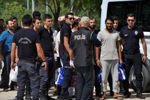 Antalya'da PKK ve DAEŞ operasyonu: 12 g&ouml;zaltı