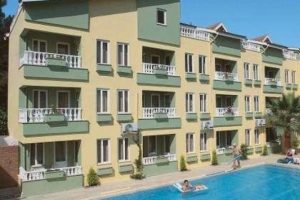 Otelden hizmetini eleştiren misafirlere sert cevaplar