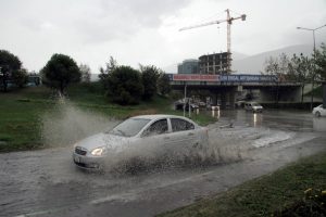 Bursa'da bug&uuml;n kuvvetli sağanak yağış bekleniyor!