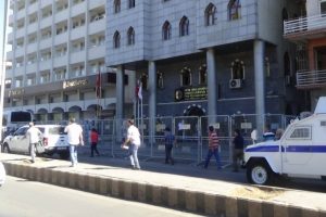 Polis Sur Belediyesi &ouml;n&uuml;nde kuş u&ccedil;urtmuyor