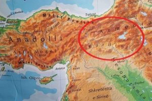 Prizren'de okullara dağıtılan 'T&uuml;rkiye haritası' b&uuml;y&uuml;k tepki &ccedil;ekti