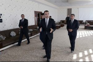 FET&Ouml;'n&uuml;n eski okulunda bulunan odalar Valiyi şaşırttı