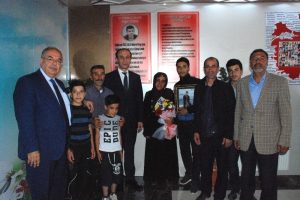 H&uuml;z&uuml;n ve gurur bir arada