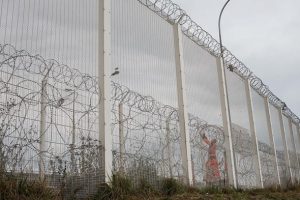 Calais'de duvar inşasına başlandı