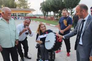 Şampiyona davullu karşılama