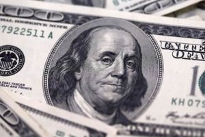 Dolar y&uuml;kseliyor, akşam bekleniyor