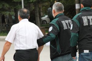 7 ilde polislere FET&Ouml; operasyonu