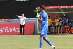 &Ccedil;aykur Rizespor teknik direkt&ouml;r&uuml; Karaman oğluna rakip oldu