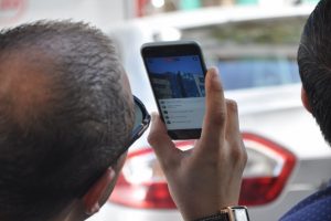 Kimi canlı yayın yaptı, kimi 'atla' diye bağırdı