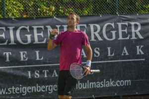 Marsel İlhan &ccedil;eyrek finalde