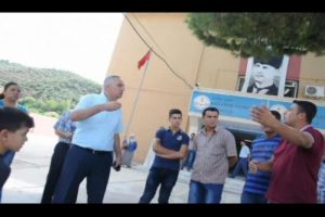 &Ouml;ğretmen değişti veliler isyan etti