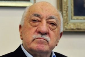 FET&Ouml; m&uuml;lakatla almış!