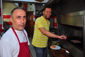 K&ouml;fteciye sosyal medyadan uzak eleman aranıyor