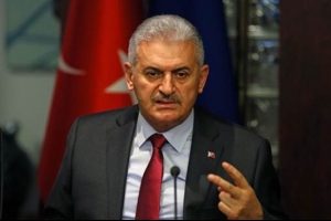 Başbakan Yıldırım'dan şortlu kadına tekme yorumu: Hoşuna gitmeyebilir, mırıldanırsın!