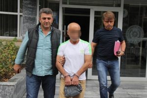 '&Ccedil;ok kont&ouml;r harcıyor' dedi, telefoncuyu bı&ccedil;akladı