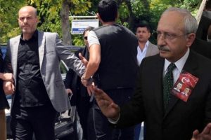 Kılı&ccedil;daroğlunun &ouml;n&uuml;ne mermi bırakan kişiyle ilgili vahim iddia
