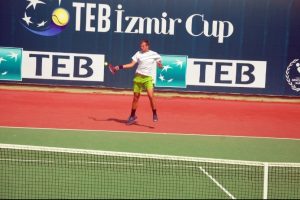 İzmir Cup'ta &ccedil;eyrek finalistler belli oldu