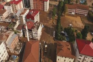 Beşikd&uuml;z&uuml;'ndeki felaket havadan b&ouml;yle g&ouml;r&uuml;nt&uuml;lendi