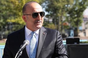 &Ccedil;avuşoğlu: D&uuml;nya insani yardım toplumu sorumluluğu &uuml;st&uuml;ne almalı