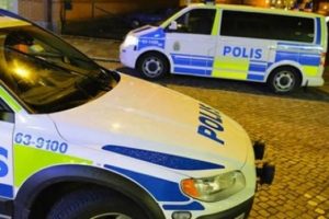 İsve&ccedil;'te bomba ihbarı