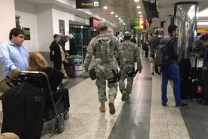 ABD'de LaGuardia havalimanında 'bomba' paniği