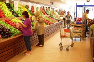 Markette t&uuml;ketici g&uuml;veni paniği &ccedil;ıktı