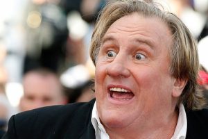 Gerard Depardieu ateş p&uuml;sk&uuml;rd&uuml;!