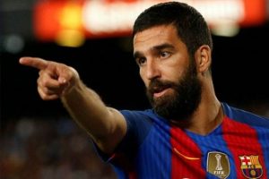 Arda Turan'a b&uuml;y&uuml;k m&uuml;jde! İlk 11...