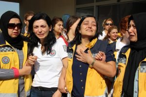 Manisa'da g&ouml;zyaşları sel oldu!