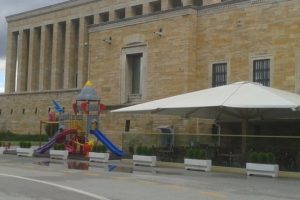 Anıtkabir'deki &ccedil;ocuk parkına tepki