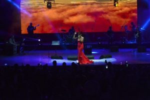 Yeşim Salkım ve Murat Kekilli EXPO 2016'da sahne aldı