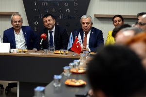 CHP'li Ağbaba, Bursa'da oda başkanlarıyla bir araya geldi