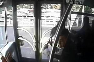 Şemsiyeli saldırgan adliyeye sevk edildi