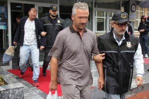 FET&Ouml; kitaplarındaki parmak izleri ele verdi!