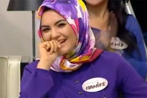Hanife i&ccedil;in st&uuml;dyoya eşekle geldi!