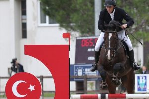 Binicilik Yarışmaları, Bursa'da başladı