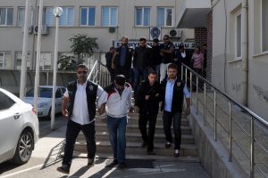 Bursa'da pişmaniye kutusundan uyuşturucu &ccedil;ıktı