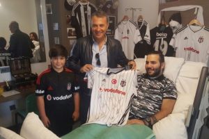 Fikret Orman'dan derbi &ouml;ncesi anlamlı ziyaret