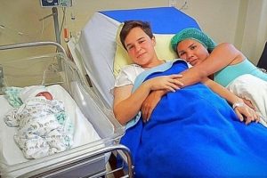 İki trans birey &ccedil;ocuk sahibi oldu