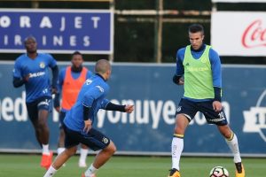 Van Persie takımla &ccedil;alıştı