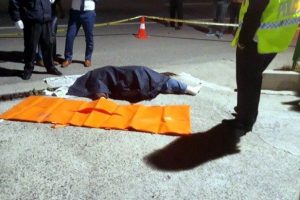Otomobilin &ccedil;arptığı yaşlı adam hayatını kaybetti