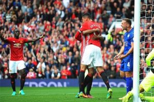 Manchester United, Leicester City'yi 4 golle ge&ccedil;ti