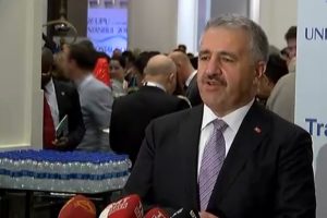 Ulaştırma Bakanı'ndan 'Mahmutbey' a&ccedil;ıklaması