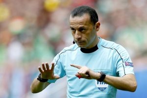 UEFA'dan C&uuml;neyt &Ccedil;akır'a g&ouml;rev