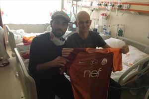 Sel&ccedil;uk İnan'dan alkışlanacak hareket