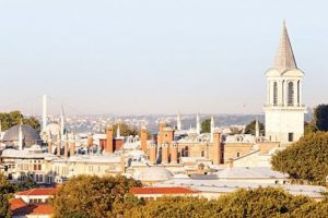İstanbul Topkapı'da derin &ccedil;atlak