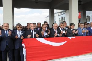 Eski CHP'li vekil i&ccedil;in Kocatepe'de cenaze t&ouml;reni