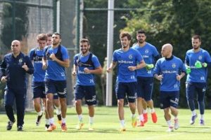 Fenerbah&ccedil;e'de Avrupa mesaisi başladı
