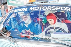 Sinan Ak&ccedil;ıl co-pilot oldu